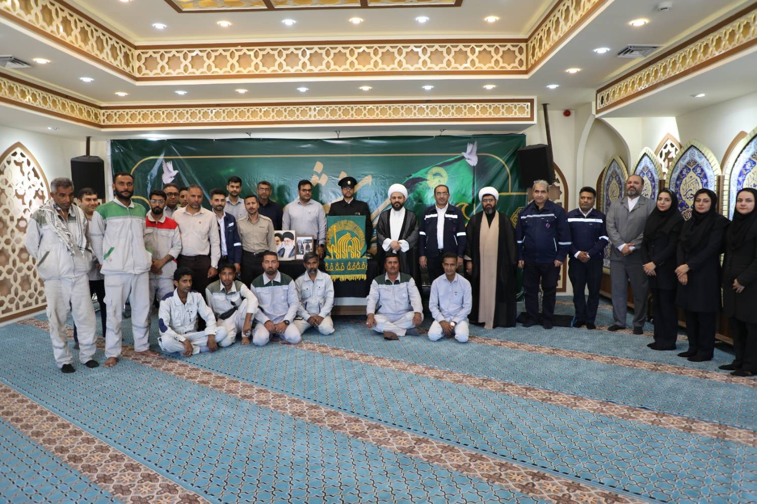 حضور کاروان خادمان حرم مطهر رضوی در شرکت صبا فولاد خلیج فارس