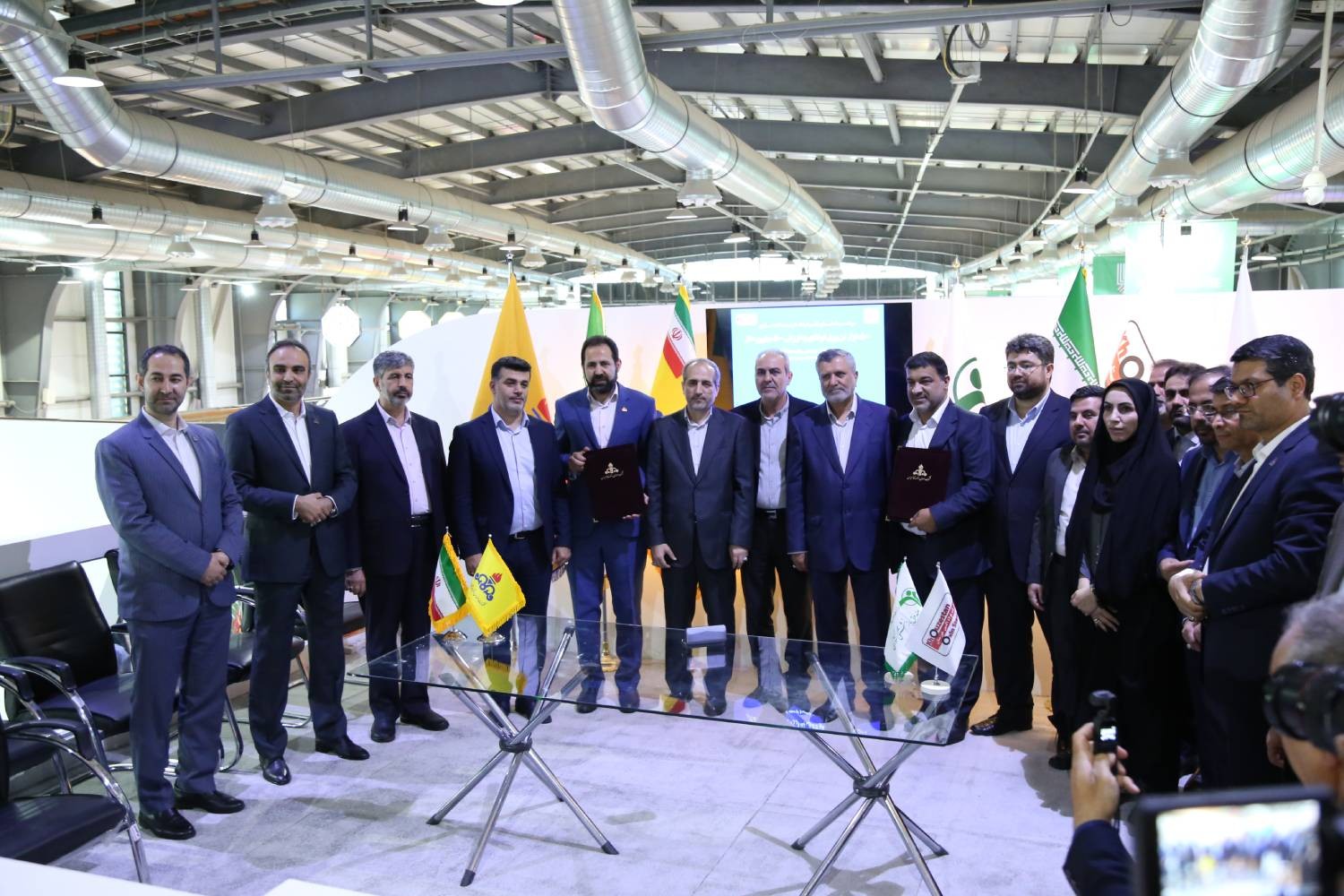 تبلور تکیه بر توان داخلی بر اساس توافق بین صندوق بازنشستگی کشوری و شرکت ملی گاز ایران در نمایشگاه بین المللی نفت، گاز و پتروشیمی